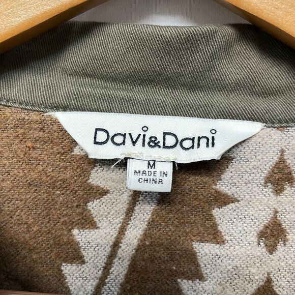 Davi & Dani Women Western Button Snap Shirt Jacket Size Medium Aztec M285 -8 - Picture 6 of 15